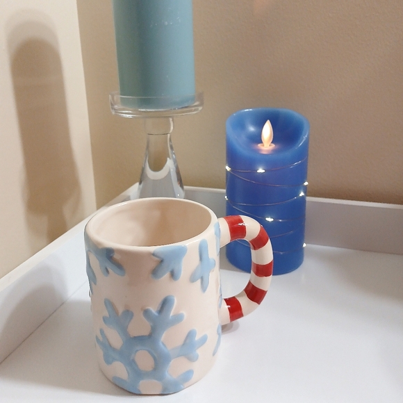 Snowflake Mug - Picture 2 of 5